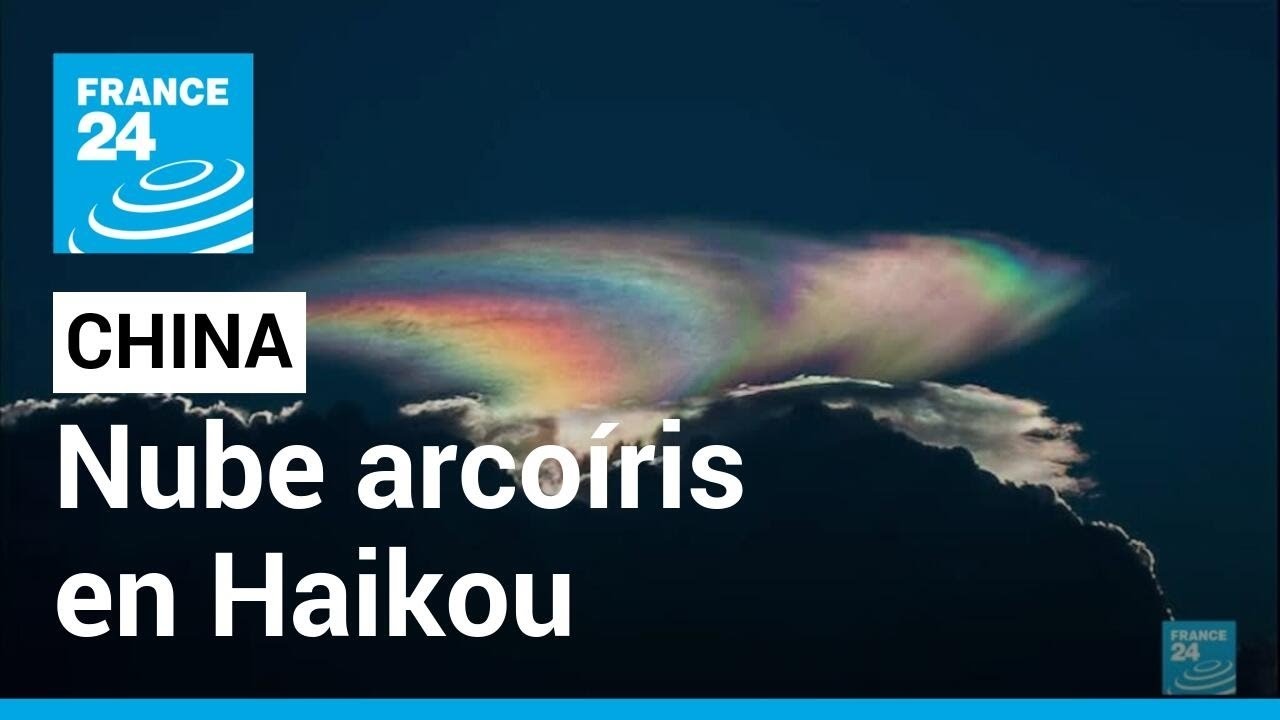 el arco iris sobre las nubes es